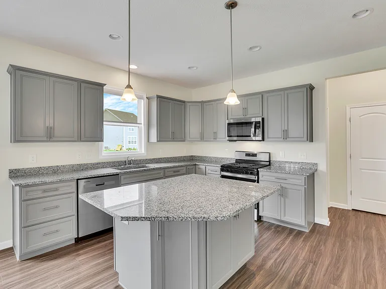 241 Sunstone Ln — Photo 32