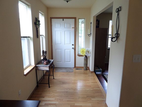 5th image of 15312 88th Ave Ct E