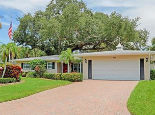305 Cedar Ln, Largo, FL 33770