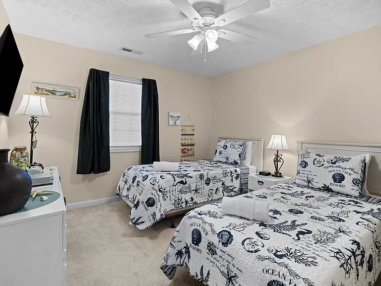 557 White River Dr #12H — Photo 9