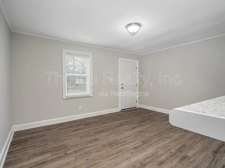 725 Atlantic Ave — Photo 2