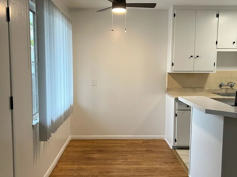 266 Landis Ave #A-E — Photo 2