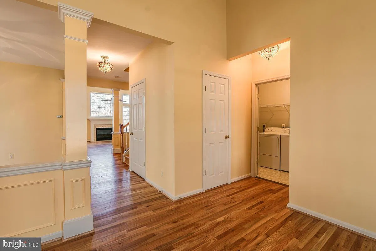 3 bed, 3.5 bath, 3543 sqft, $4,100 — Photo 4