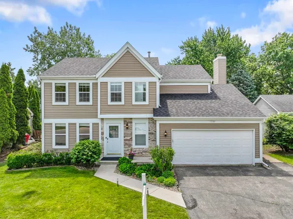 1389 Huntington Dr, Mundelein, IL 60060