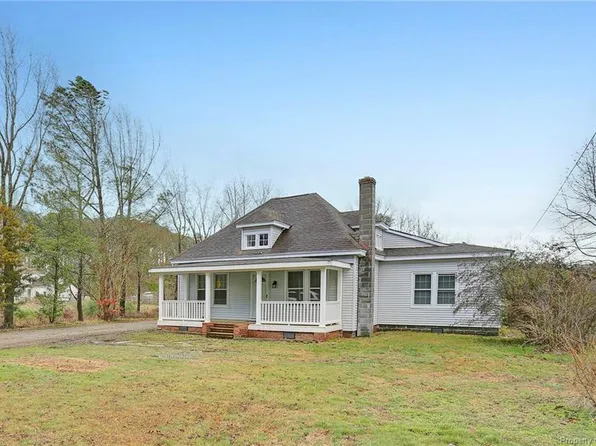 9524 Maryus Rd, Hayes, VA 23072