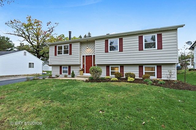 1st image of 25260 W Lincoln Dr