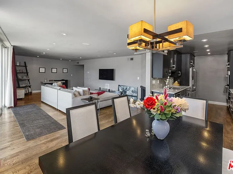 2260 N Cahuenga Blvd #502 — Photo 26