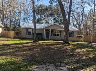 109 Paulette Dr, Crawfordville, FL 32327