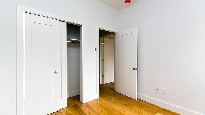 Rented by Nooklyn NYC LLC | media 9