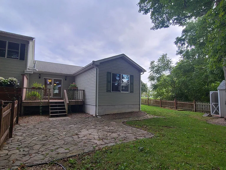109 Mill Creek Ln — Photo 14