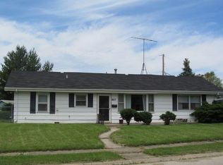 1607 Hosmer Ln, Crest Hill, IL 60403