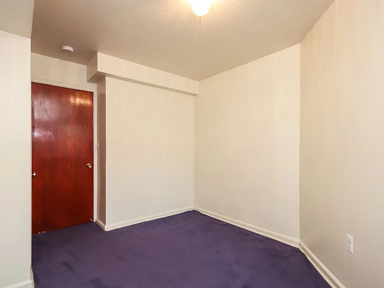 1309 S University Ave — Photo 14