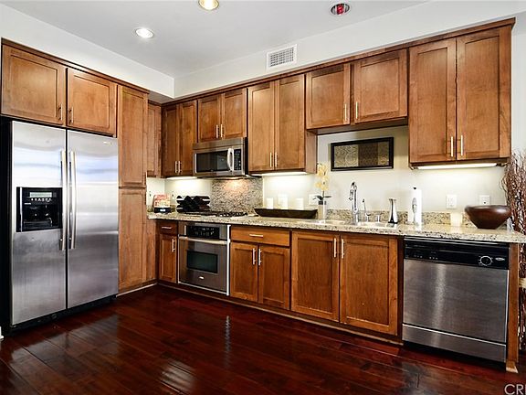 4th image of 21301 Erwin St Unit 535