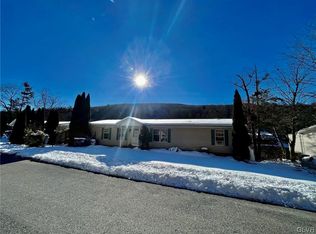 1308 Blue St, Saylorsburg, PA 18353