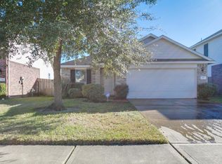 927 Yorkshire Hollow Ln, Fresno, TX 77545