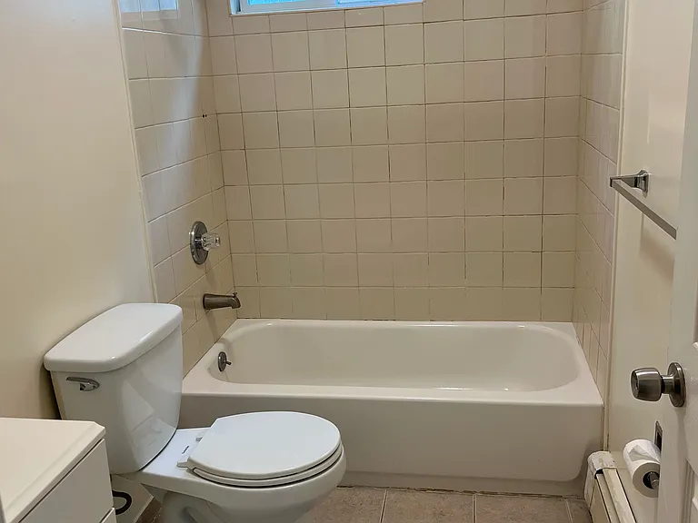 47 Delavan Ave #2 — Photo 16