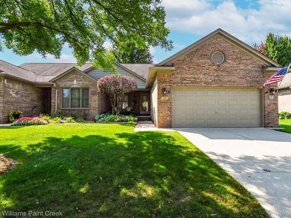 4442 Wisteria Ct, Warren, MI 48092