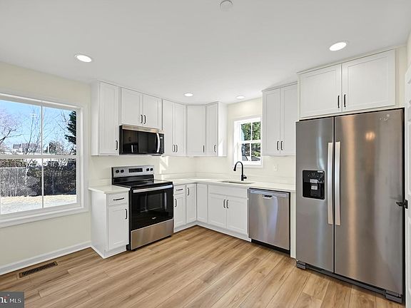 4th image of 1411 Cedar Run