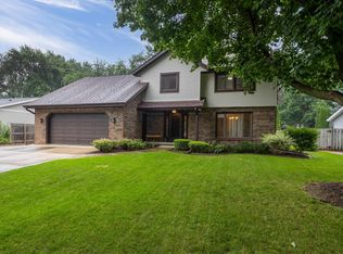 101 Coach House Dr, Madison, WI 53714