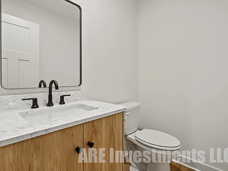 1194 NW Sproul Dr — Photo 8
