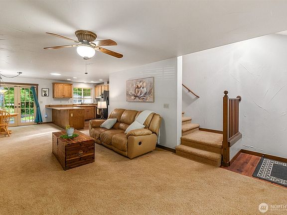 5th image of 7523 Thrush Drive SE