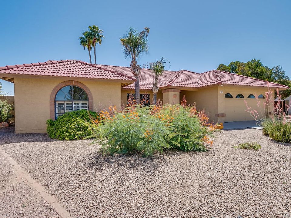 4229 E Greenway Lane