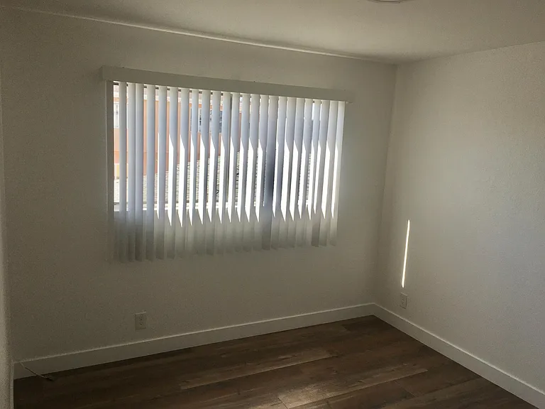 11248 Emelita St #6 — Photo 12