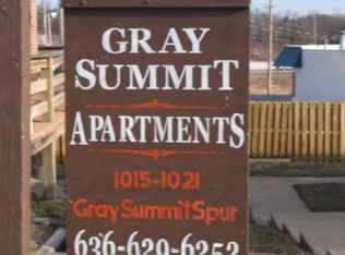 1015 Gray Summit Spur APT 1, Pacific, MO 63069
