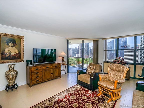 4th image of 1901 Brickell Ave APT B2110