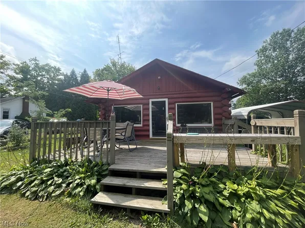 10695 Western Reserve Rd, North Benton, OH 44449