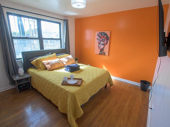 5th image of 3311 W Bryn Mawr Ave #2