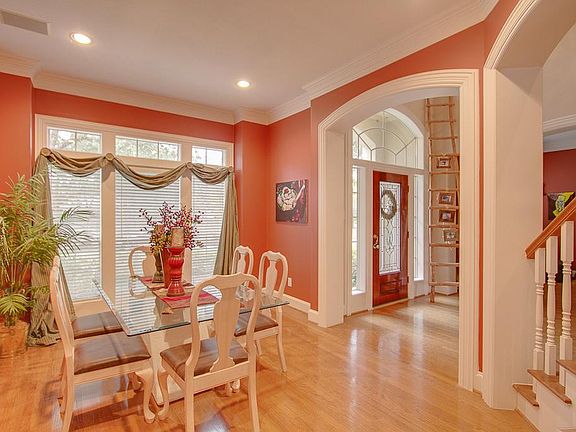 5th image of 3218 Creekstone Dr