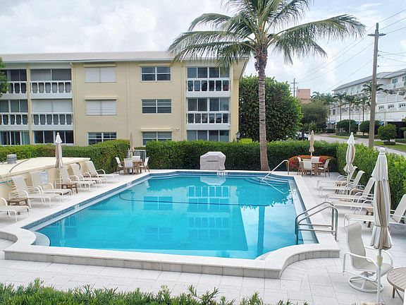 2nd image of 80 Venetian Dr #304