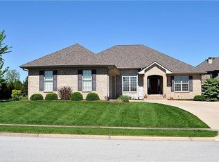 6115 Horizon Dr, Columbus, IN