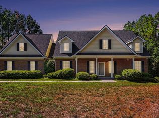 606 Old Chestnut Xing, Moncure, NC 27559