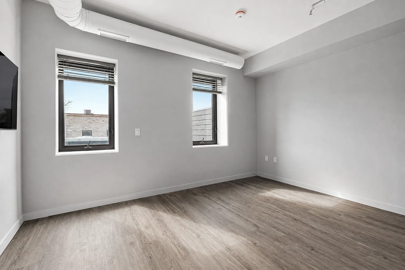 449 Princess Street — Photo 3