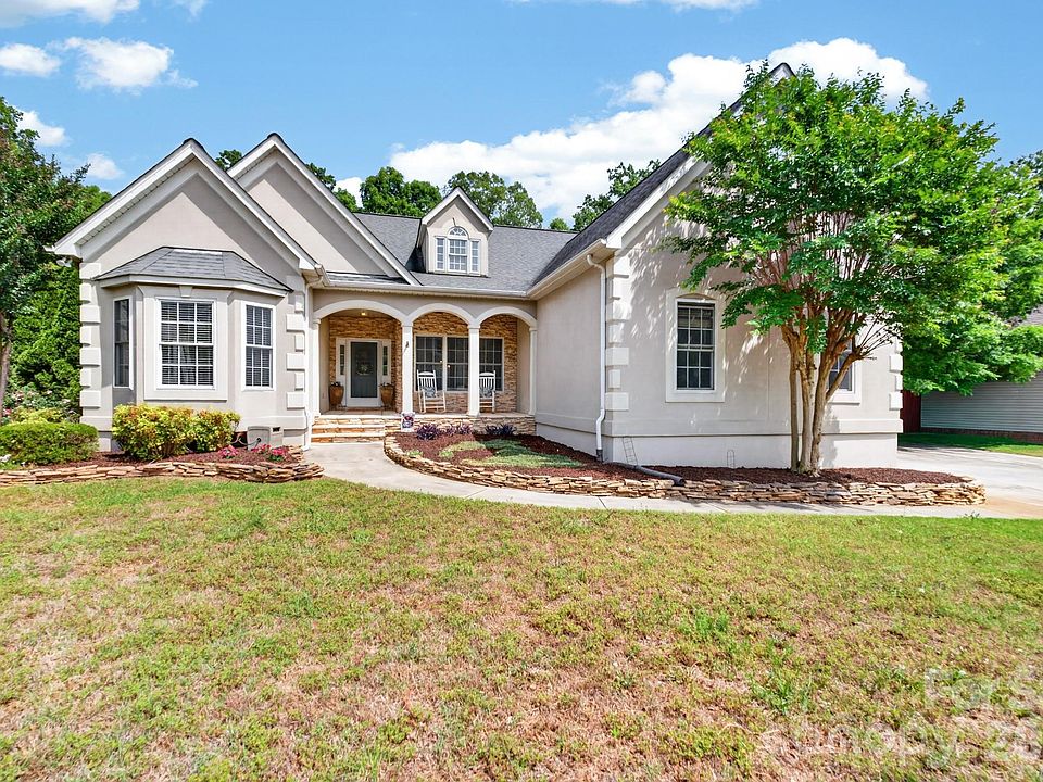 1st image of 3527 Nestling Ln