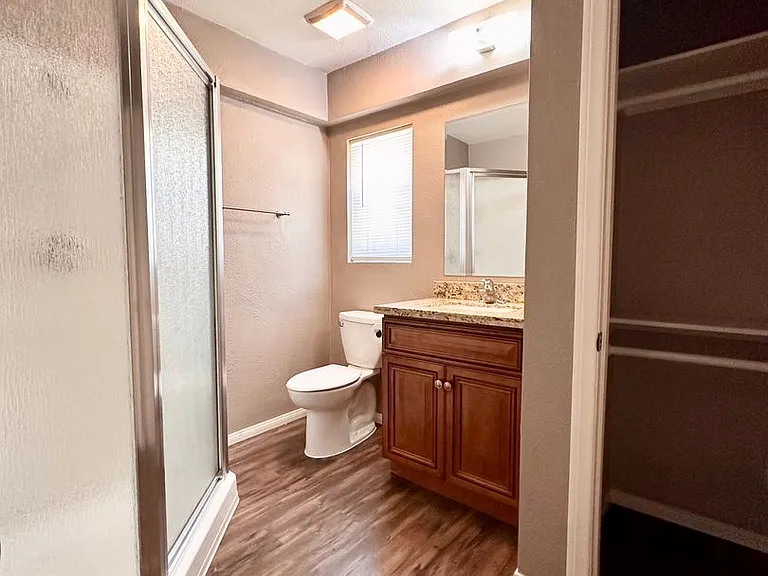 3530 Helix St — Photo 5