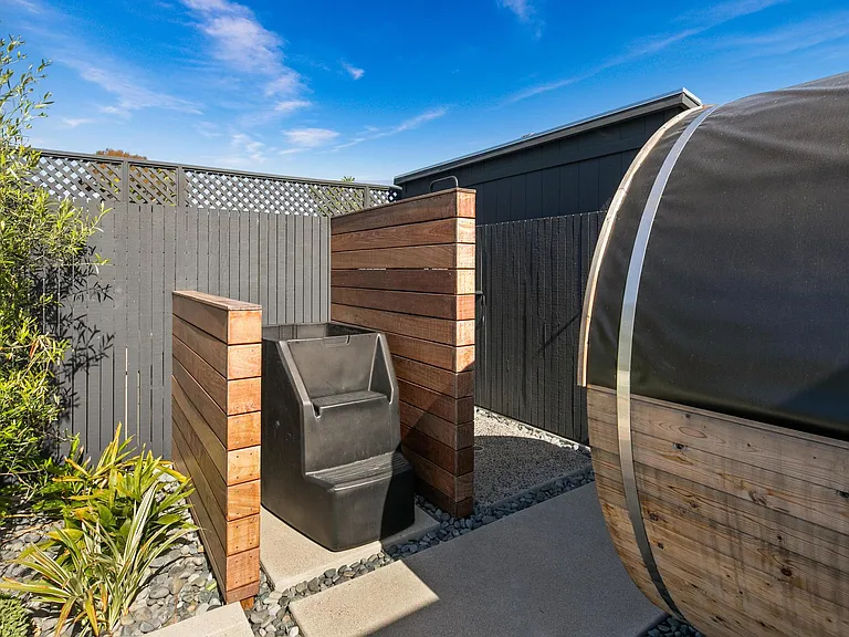 Ice barrel 500 cold plunge and sauna