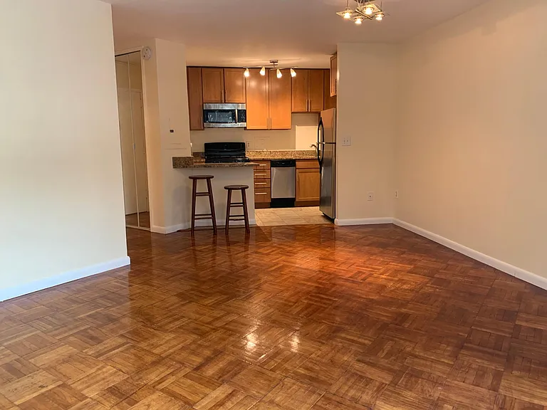 4000 Tunlaw Rd NW #529 — Photo 14