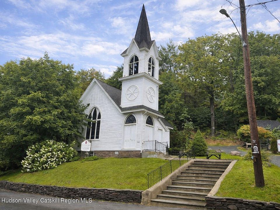 1st image of 422 Halcottsville Road