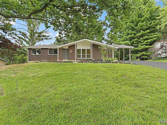 3rd image of 1036 Orchard Lakes Dr