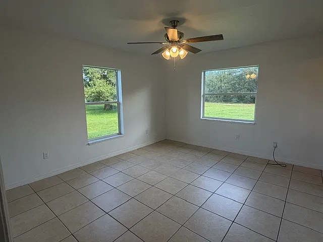 2 bed, 1055 sqft, $1,100 — Photo 2