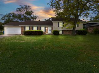 944 Carol Ln, Crete, IL 60417