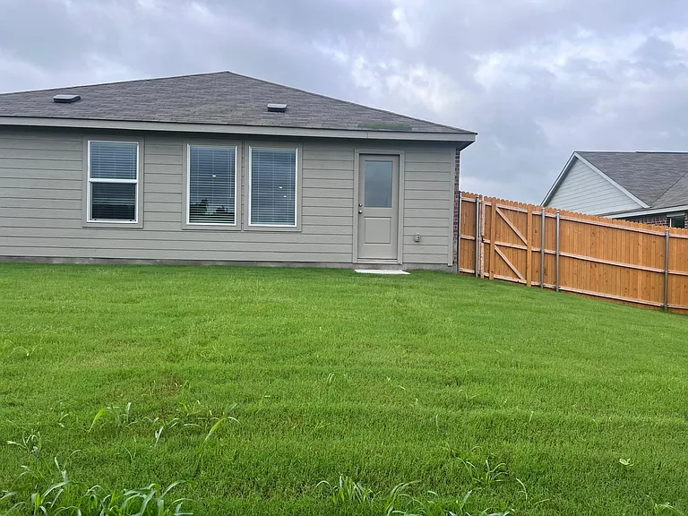 405 McNelly Ln — Photo 19