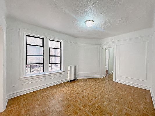 3rd image of 1175 Fulton Ave #1F