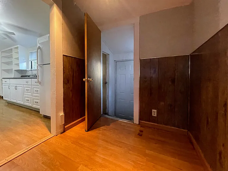 1016 E Columbia Ave — Photo 16