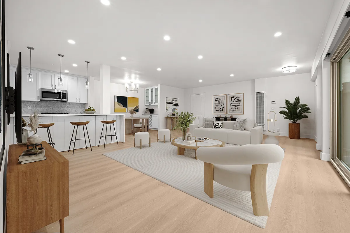 virtually staged - 2021 California Ave #2