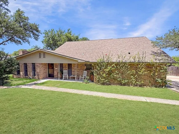 1802 Forest Hills Dr, Harker Heights, TX 76548