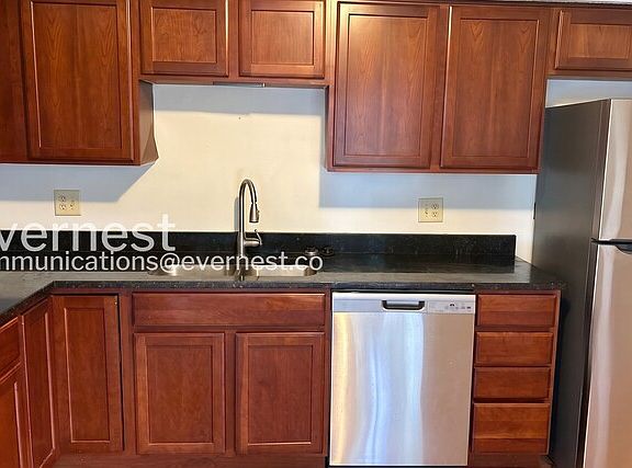 4th image of 1268 Michigan Ave